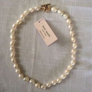Classic Kate Spade pearl necklace